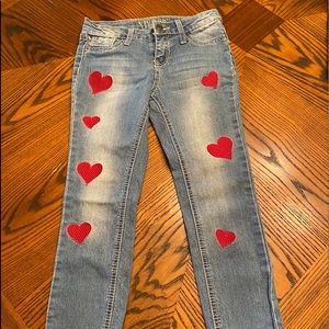 Fashion ankle skinny jean w/rolled cuff hem & heart embroidery detail, size 6x